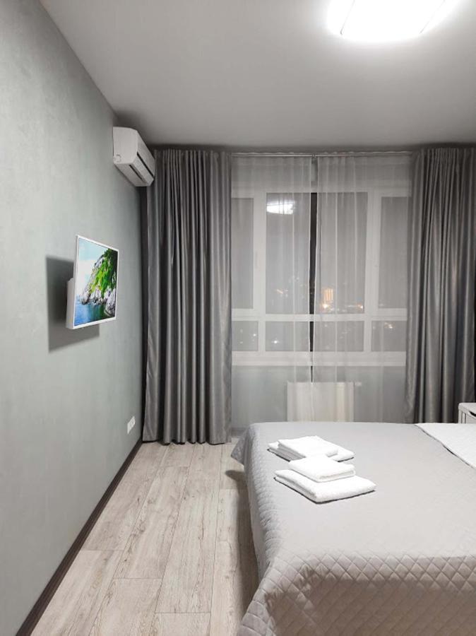 קייב Perfect Apartments M Polytech, Ohmatdet, Parking מראה חיצוני תמונה