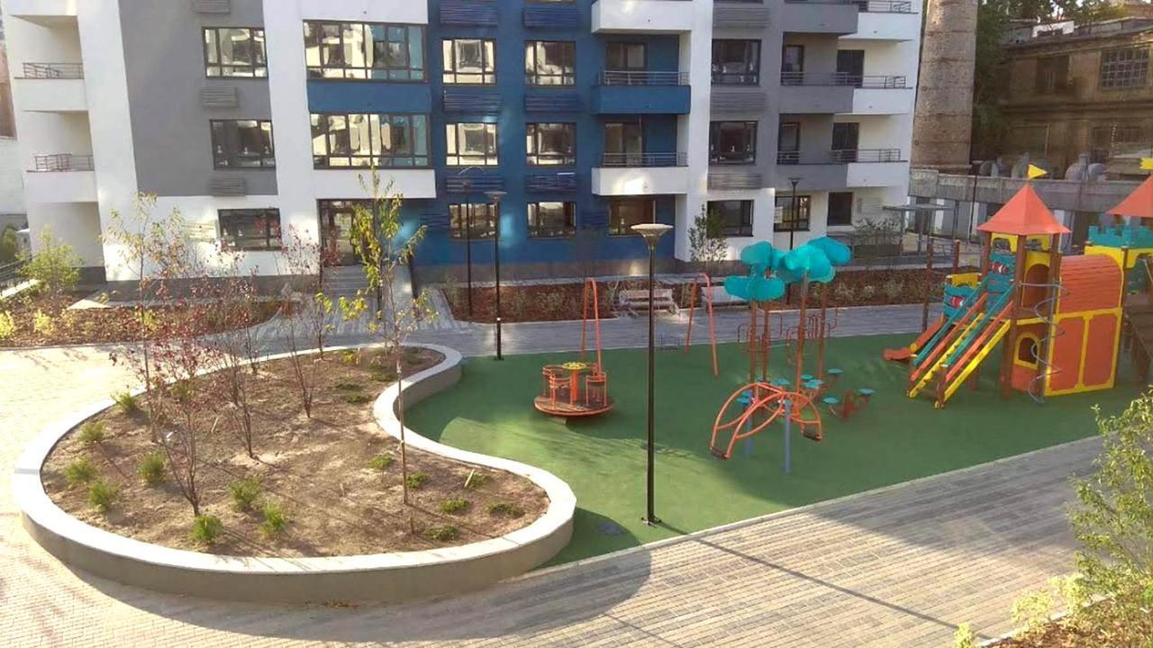 קייב Perfect Apartments M Polytech, Ohmatdet, Parking מראה חיצוני תמונה